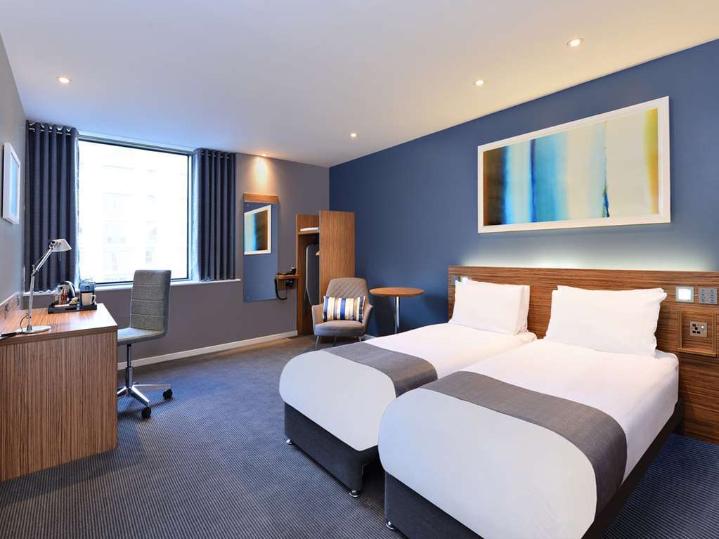 Ibis Budget London Heathrow Central Cranford Номер фото
