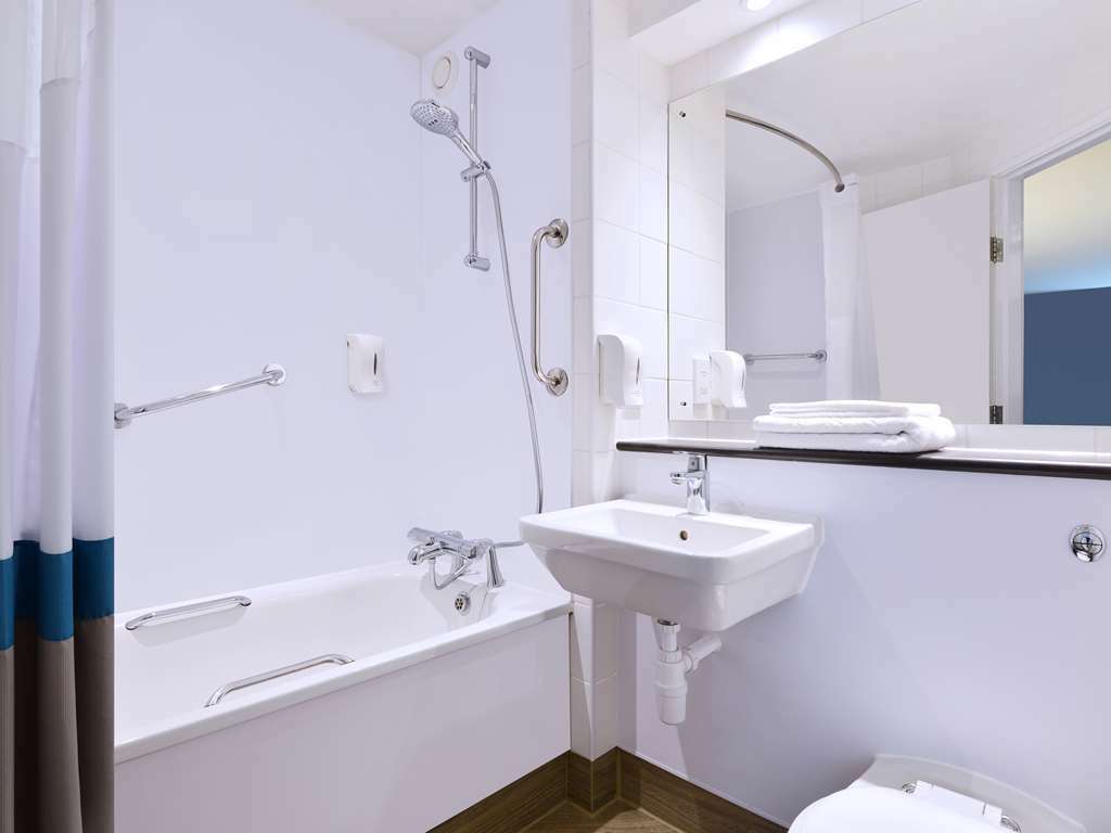 Ibis Budget London Heathrow Central Cranford Номер фото