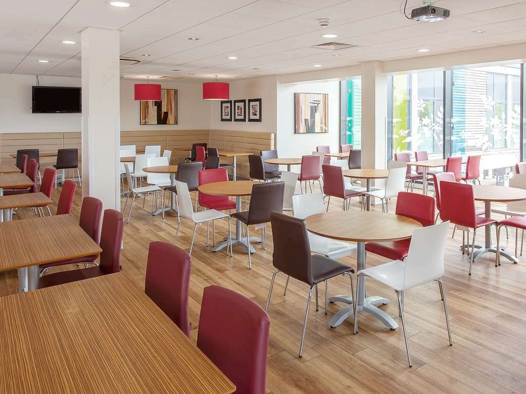 Ibis Budget London Heathrow Central Cranford Ресторан фото