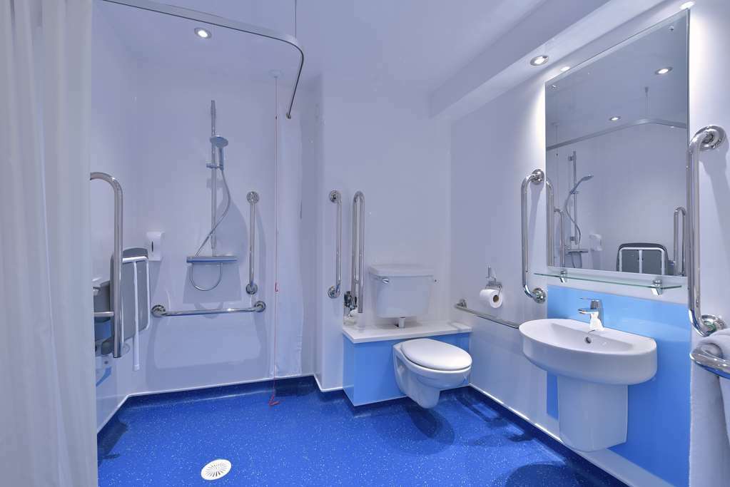 Ibis Budget London Heathrow Central Cranford Номер фото